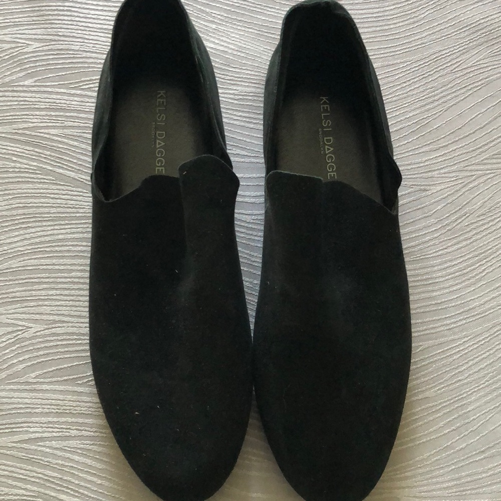 Kelsi Dagger flats. Size 8